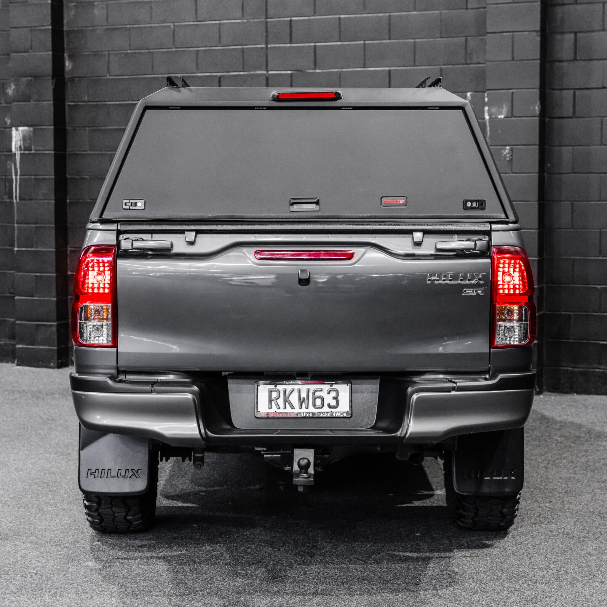 DEFENDER Aluminium Windowless Canopy - Image 3