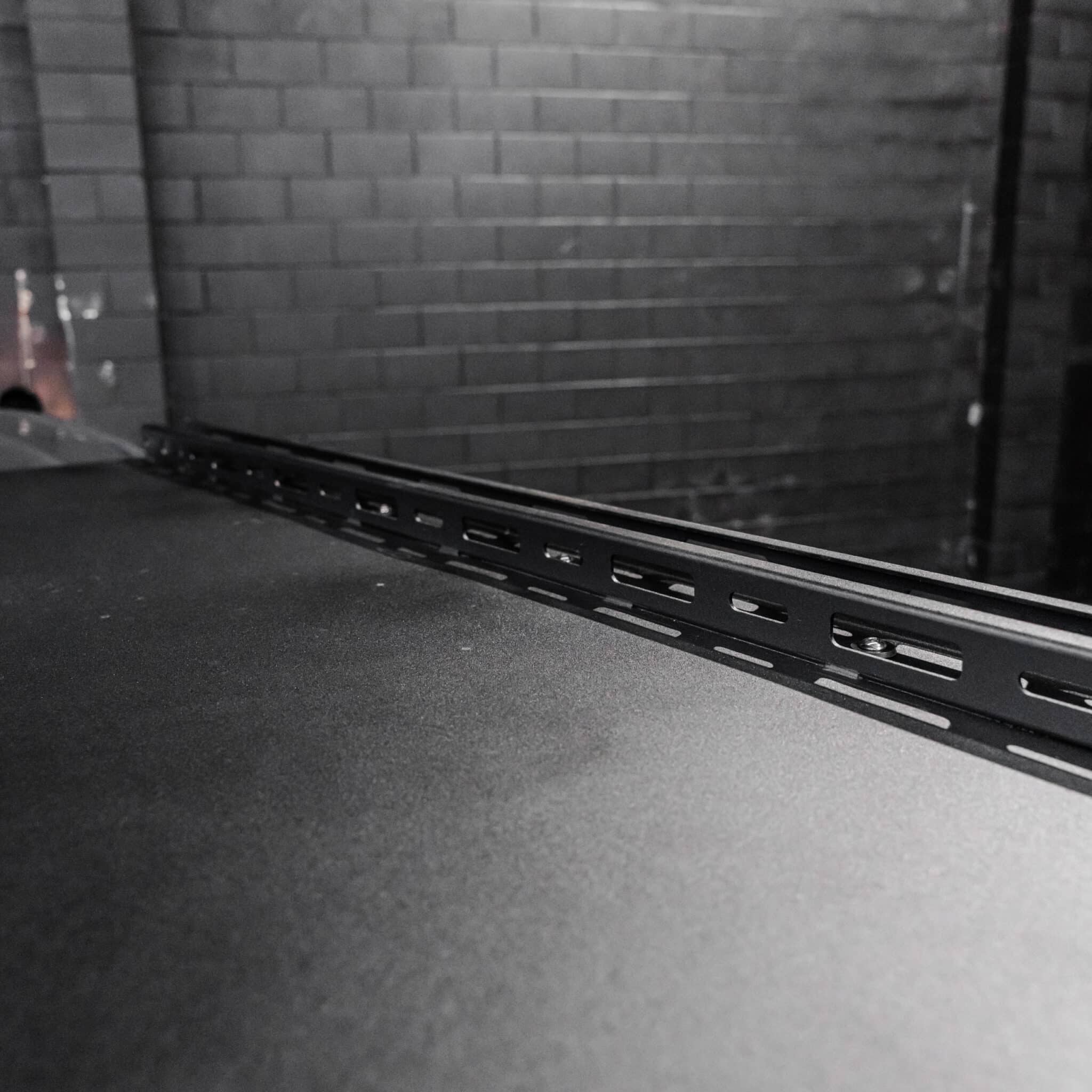 DEFENDER Aluminium Windowless Canopy - Image 7