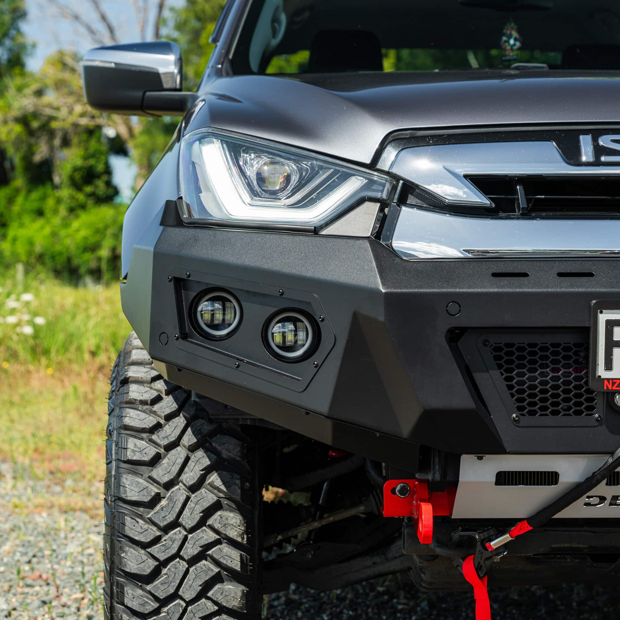 DEFENDER Off-Road Loopless Bull-Bar - Image 3