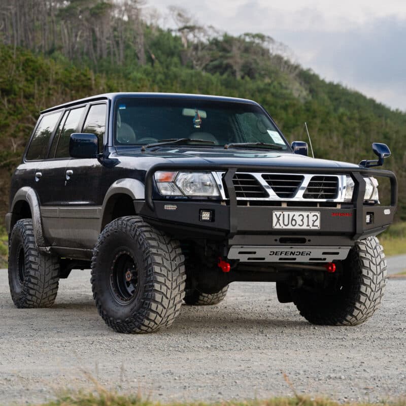 DEFENDER Off-Road Triple Loop Bull-Bar