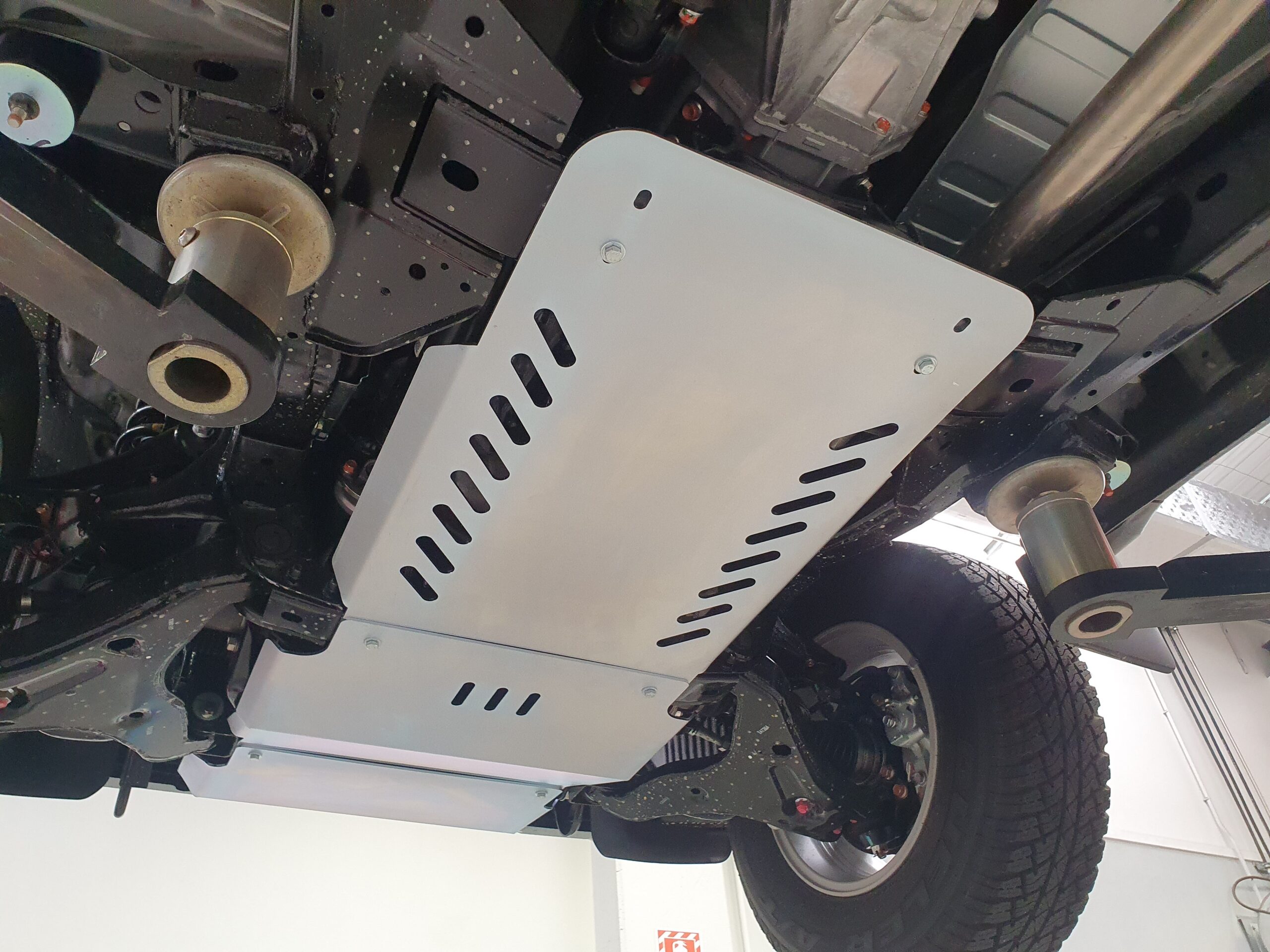 Mitsubishi Triton L200 MQ-MR 2015-2023 Pajero Sport Bash Plates - Image 3