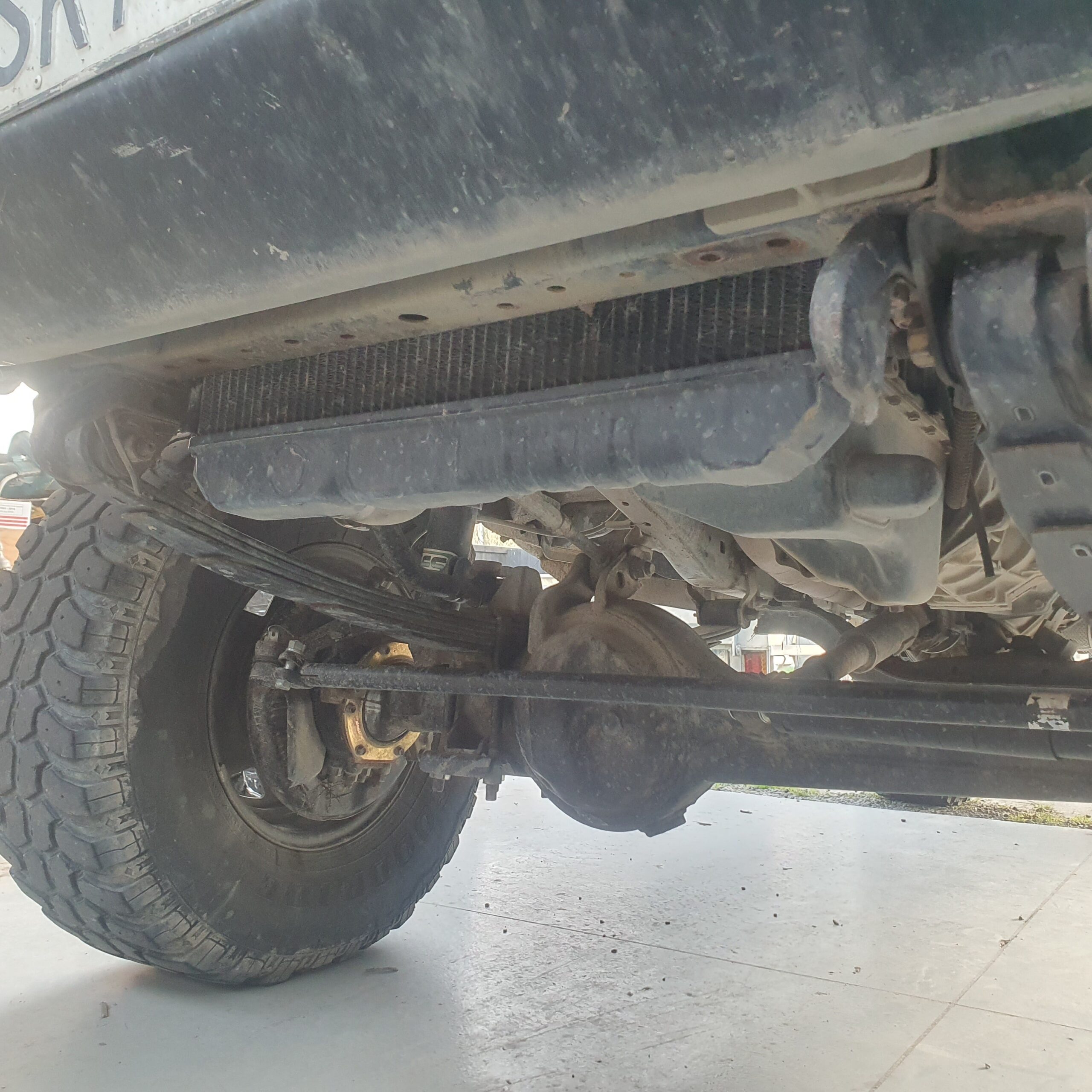 Toyota Hilux LN106 Radiator Guard - Image 5